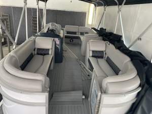 New Runaway Bay Pontoon Boats 20 Twin Hull 20ft luxury Hampton Style