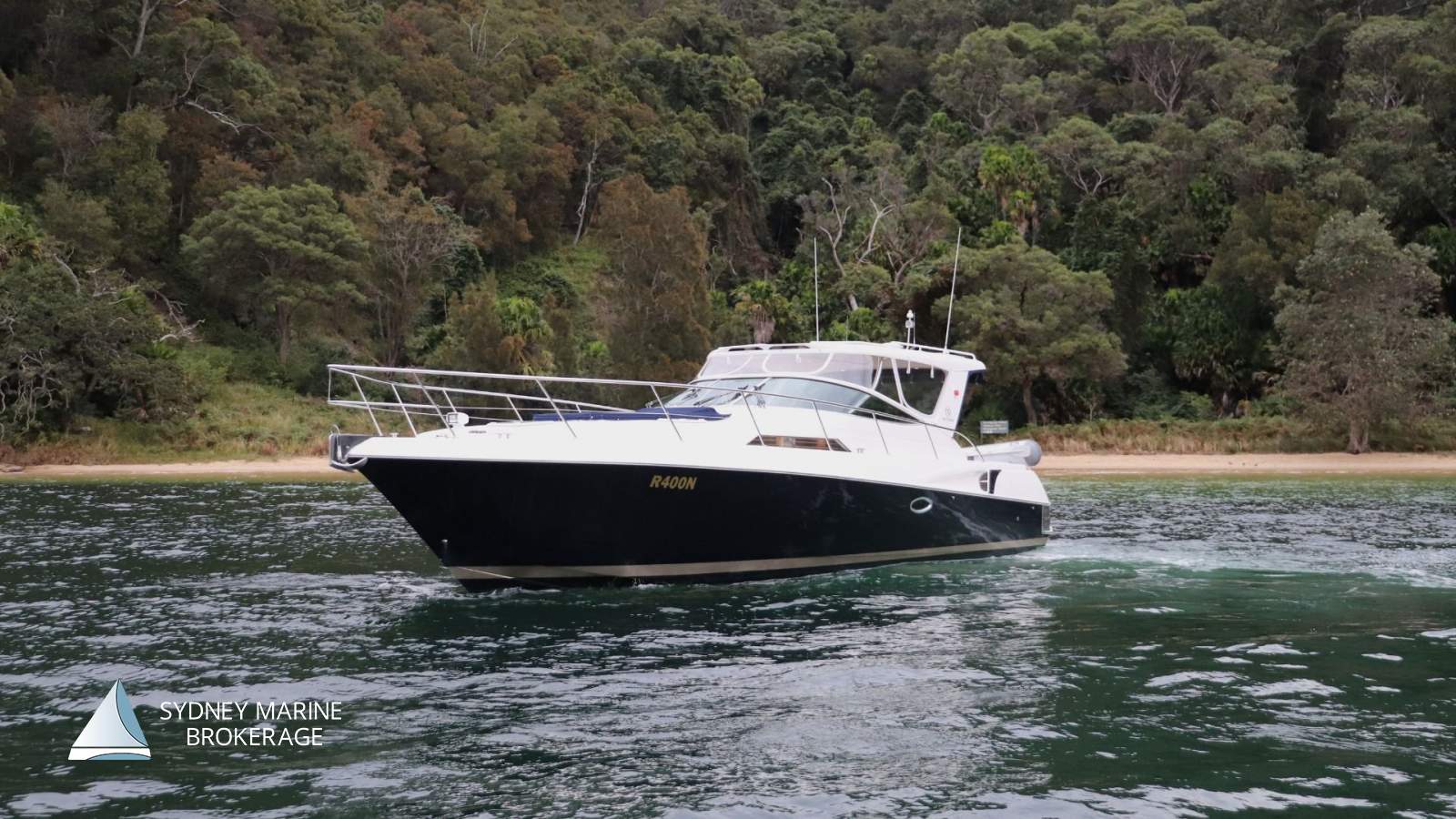 Riviera M400 - Diesel powered:1 Sydney Marine Brokerage Riviera M400 For Sale