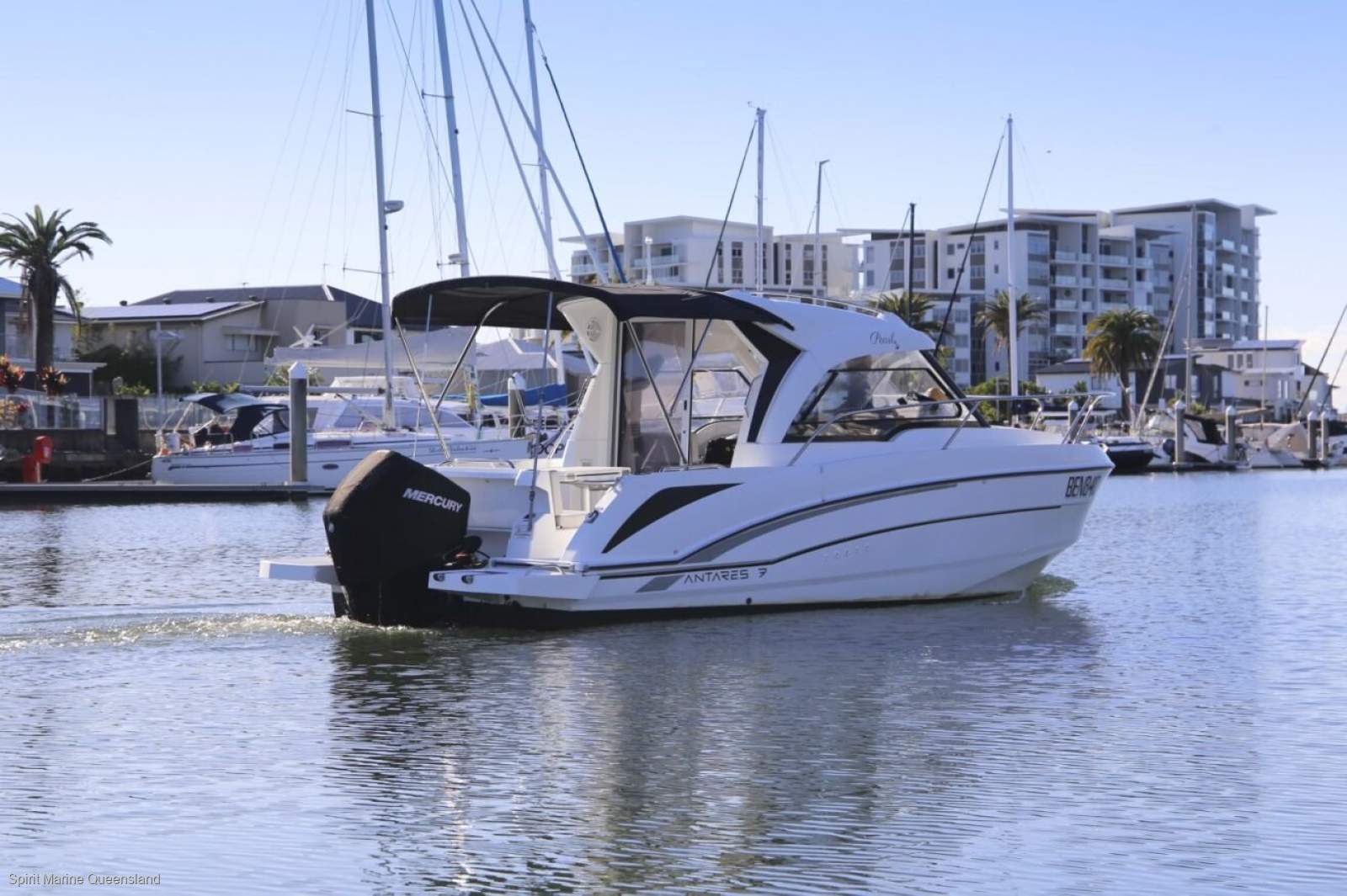 Beneteau Antares 7.0 OB