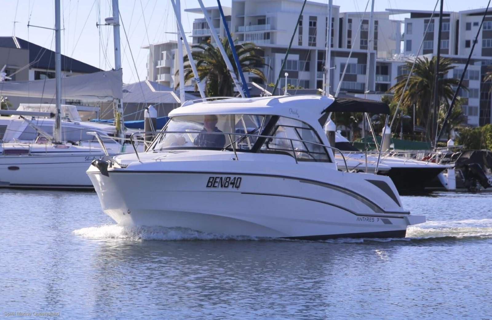 Beneteau Antares 7.0 OB