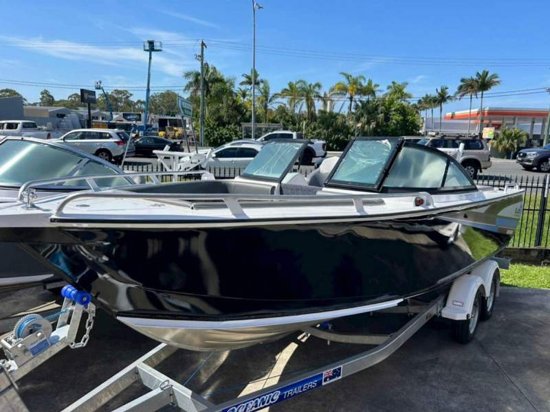 Bluefin 5.80 Bowrider