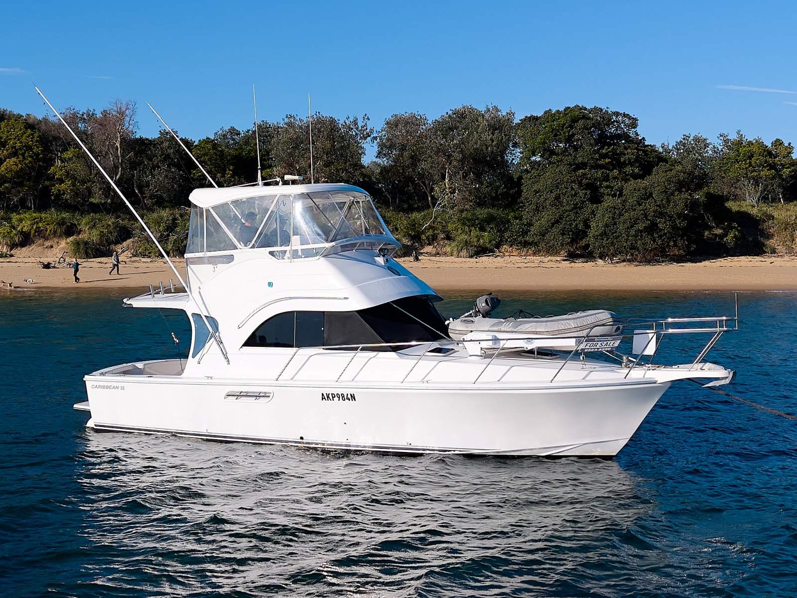 Caribbean 35 Flybridge Cruiser