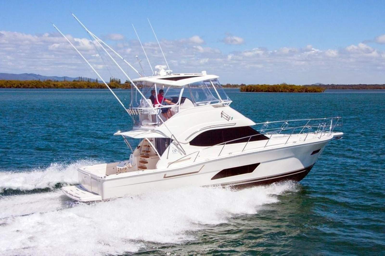 Riviera 43 Flybridge