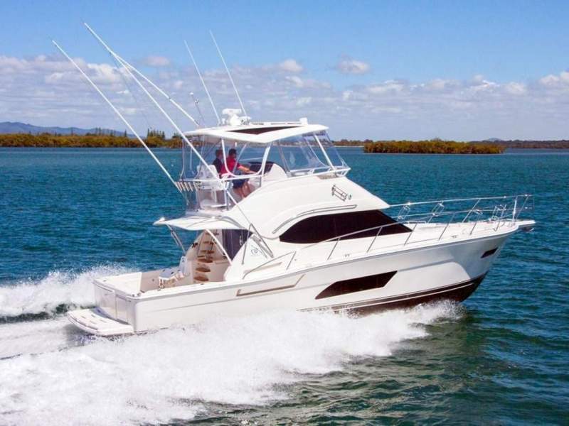 Riviera 43 Flybridge