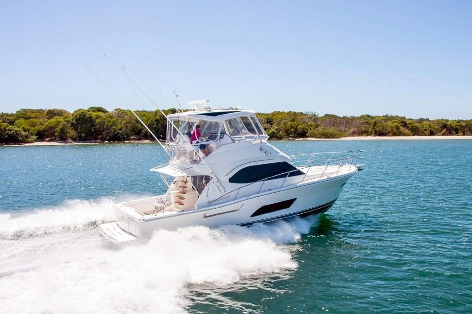 Riviera 43 Flybridge