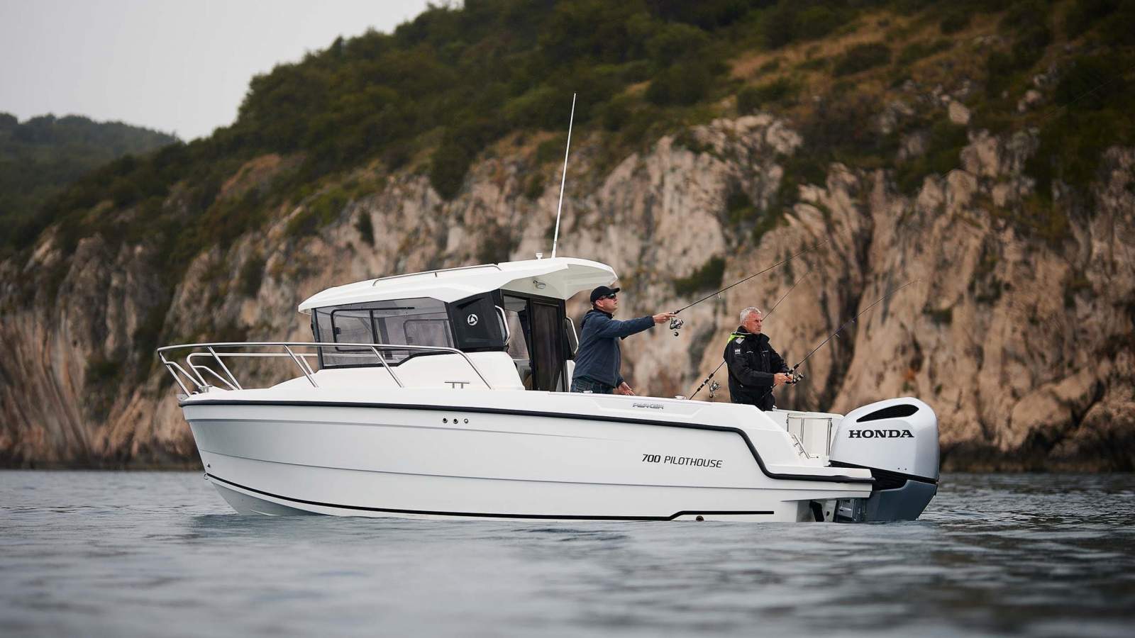 Parker 700 Pilothouse