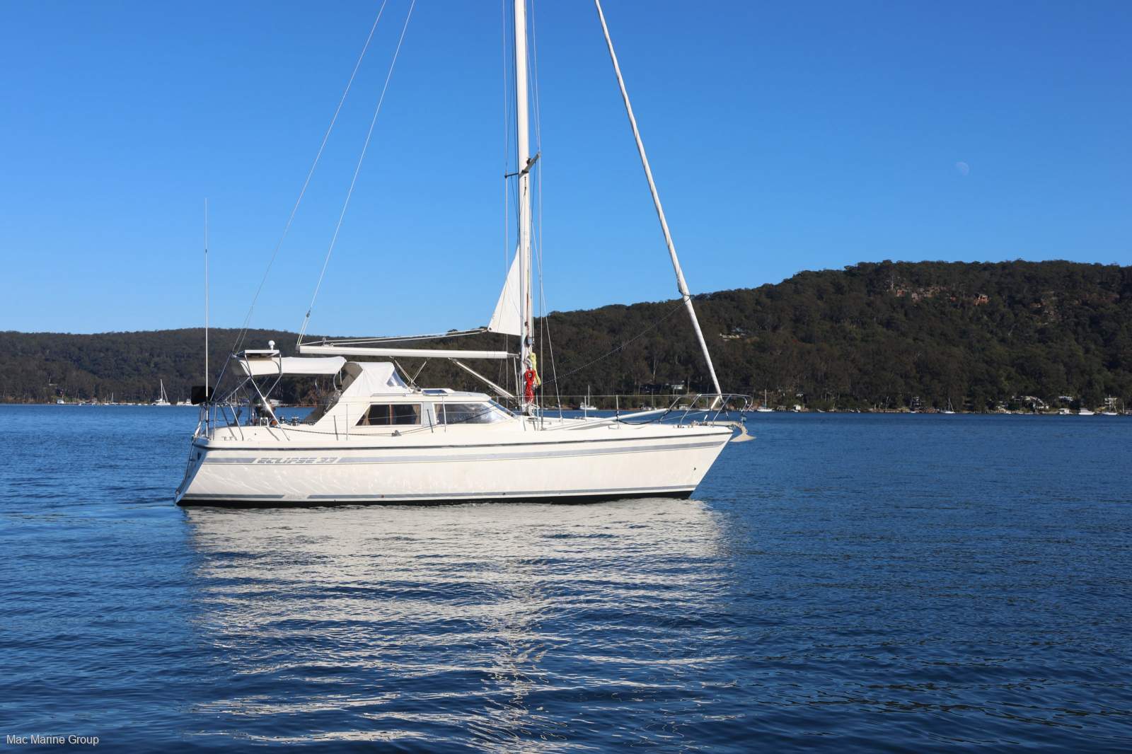 Moody Eclipse 33