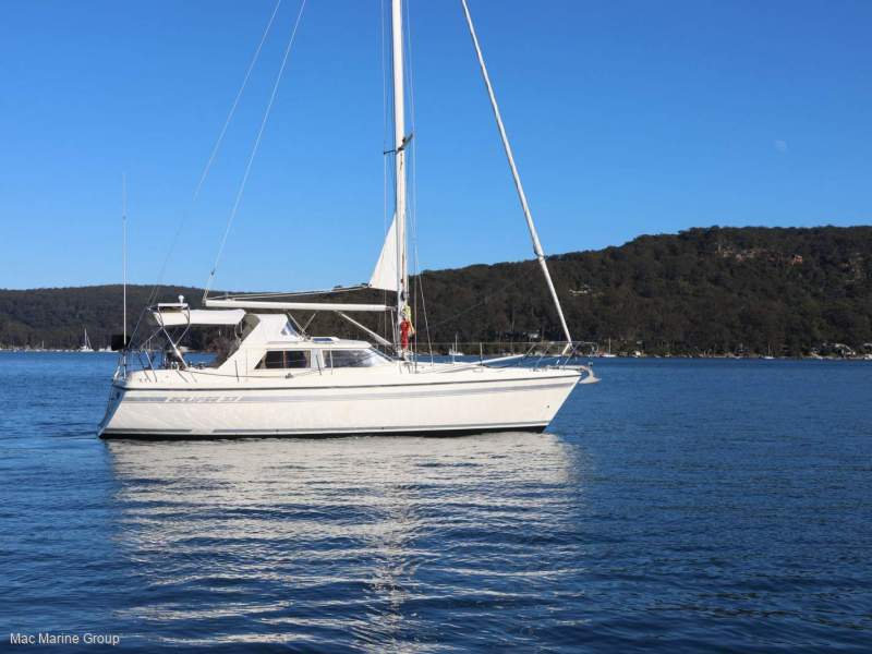 Moody Eclipse 33