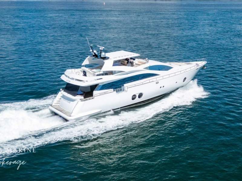 Aicon 85 Flybridge