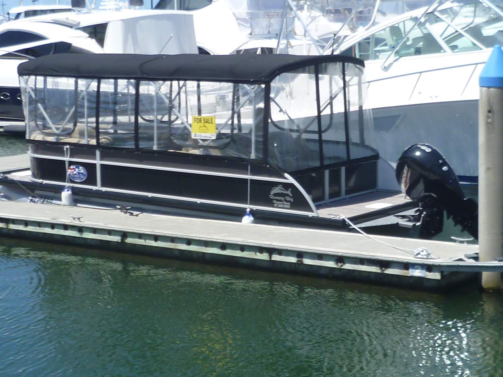 New Runaway Bay Pontoon Boats 24ft x 2.5 hulls 2.5 Hull, Luxury day cruiser