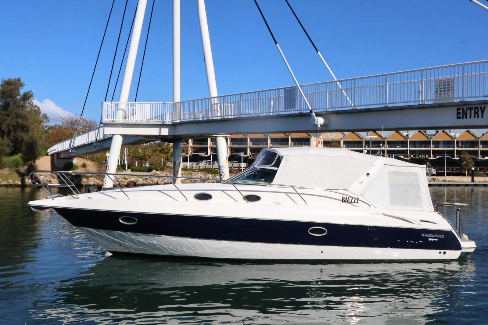 Sunrunner 3700 - A Spacious Entertainer!