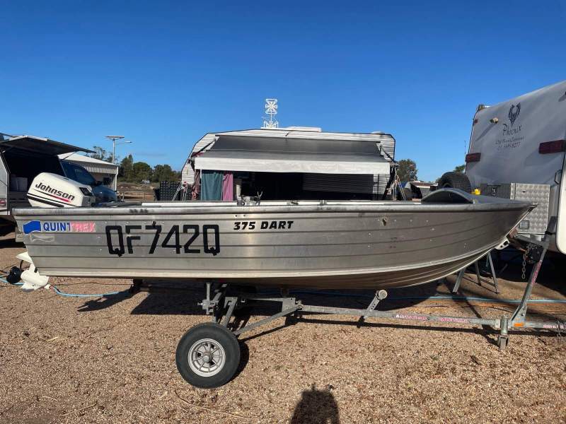 Quintrex 375 Dart
