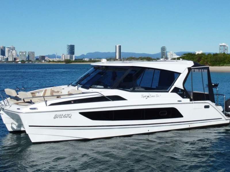 Aquila 36 Sports Yacht