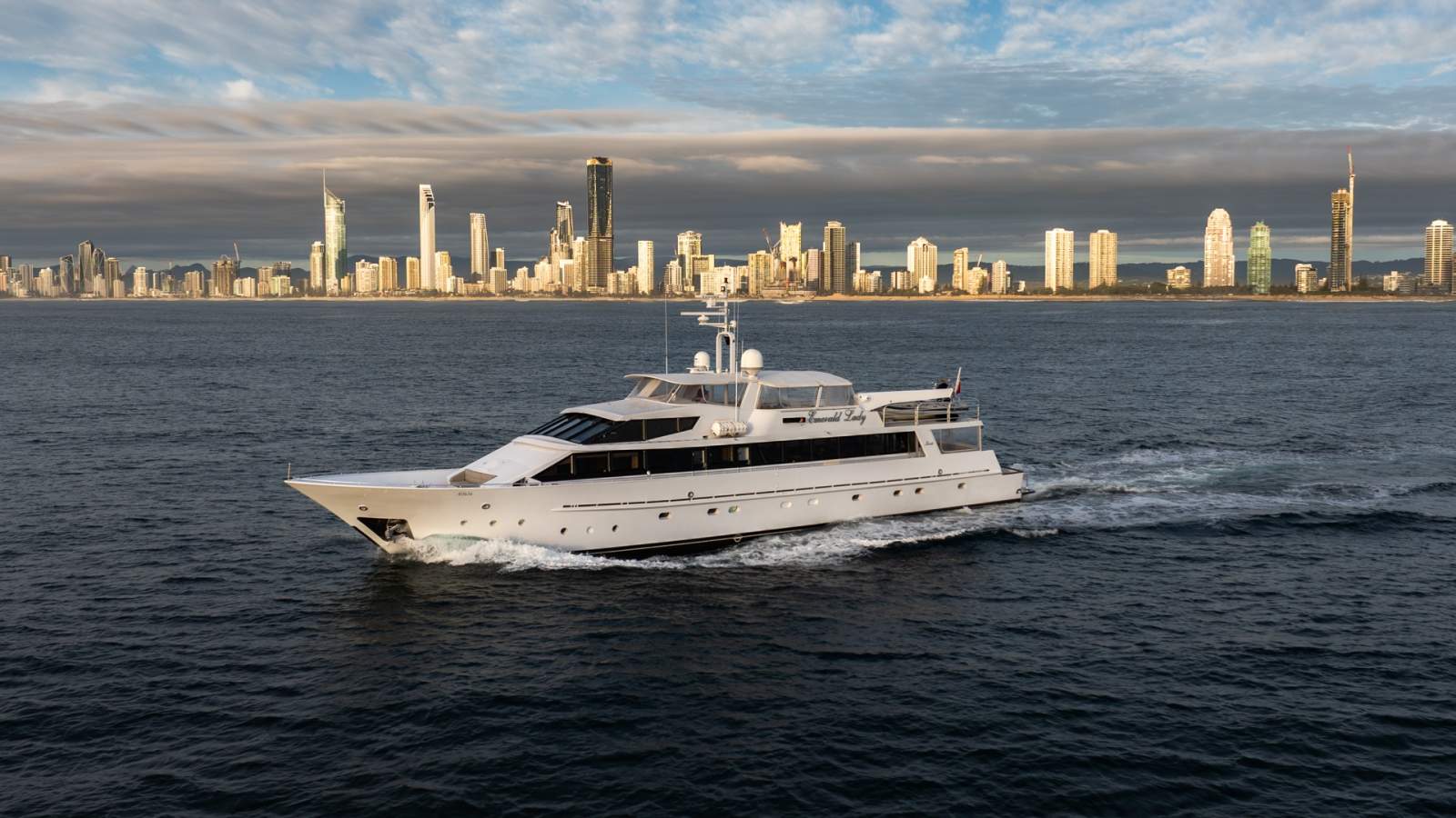 Lloyd 115 Motor Yacht
