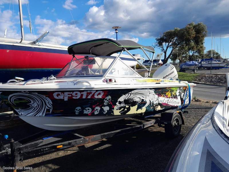Haines Hunter V146 runabout