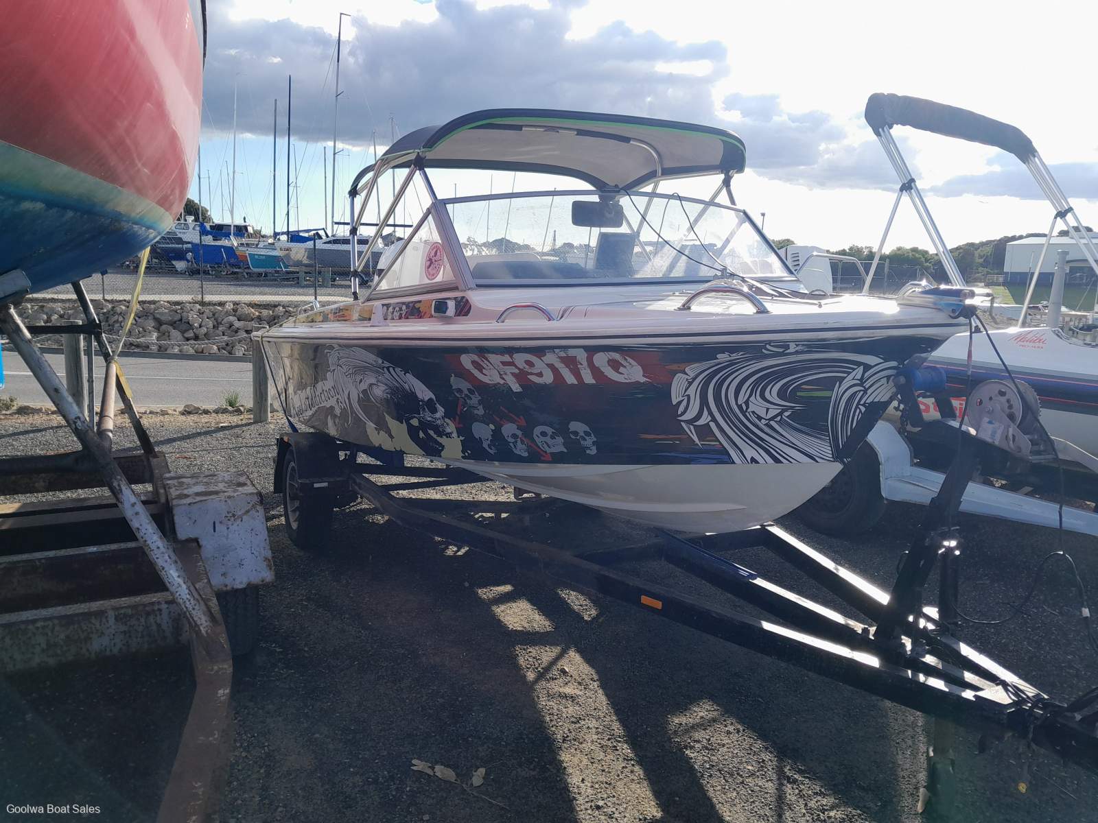 Haines Hunter V146 runabout