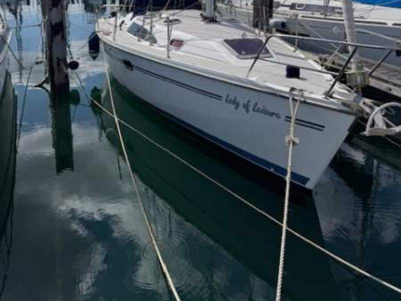 Catalina 320 Mk II Cruising Sloop