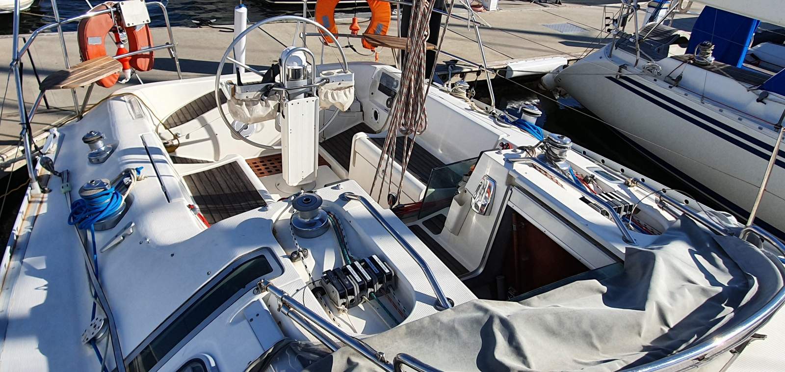 Beneteau 38S5 First