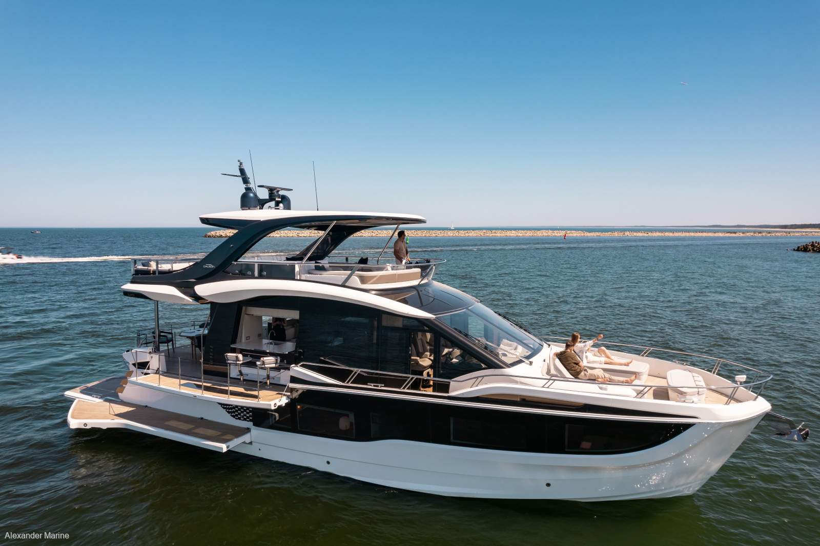 Galeon 620 FLY