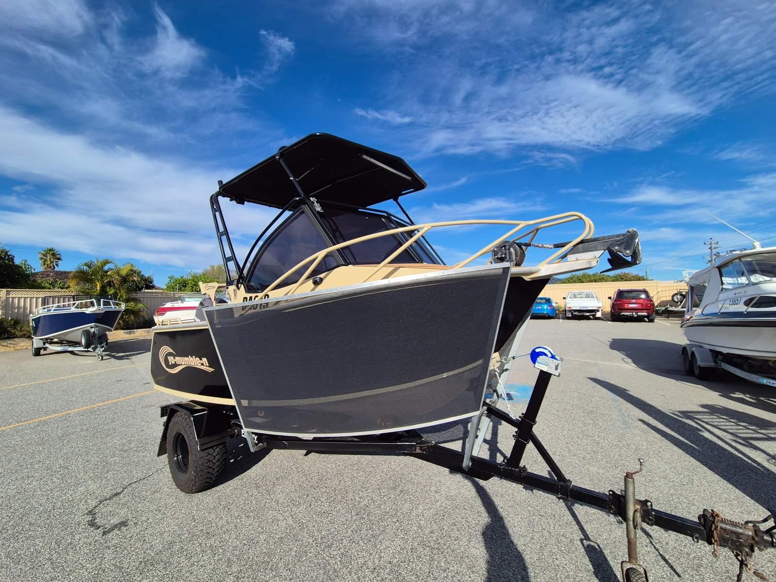 Groundswell 500 Sports Runabout