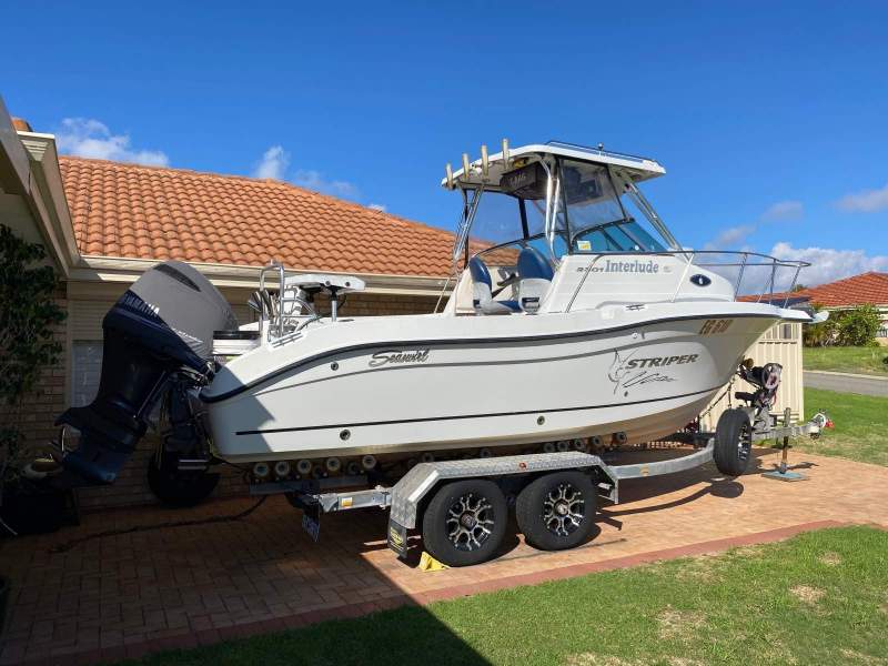 Seaswirl Striper 2301 Wa with a 2019 Yamaha 250hp low hours just serviced