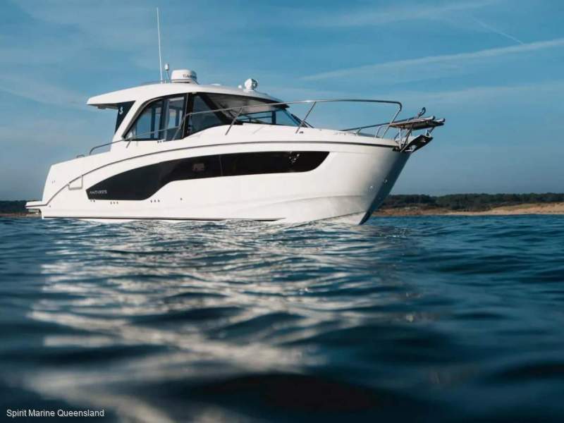 Beneteau Antares 9 OB V2