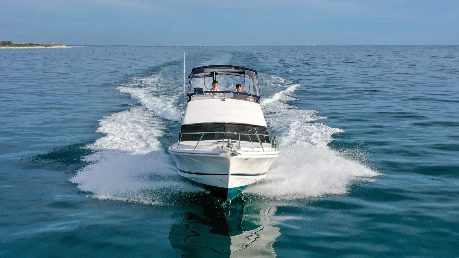 Caribbean 27 Flybridge Cruiser