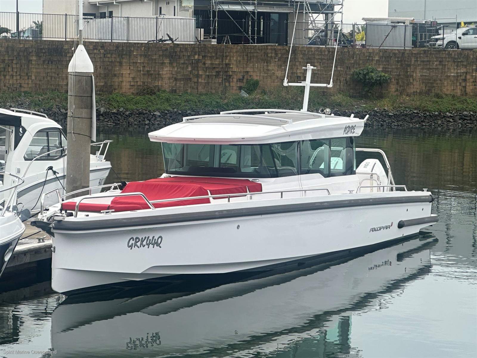 Axopar 37 XC Cross Cabin
