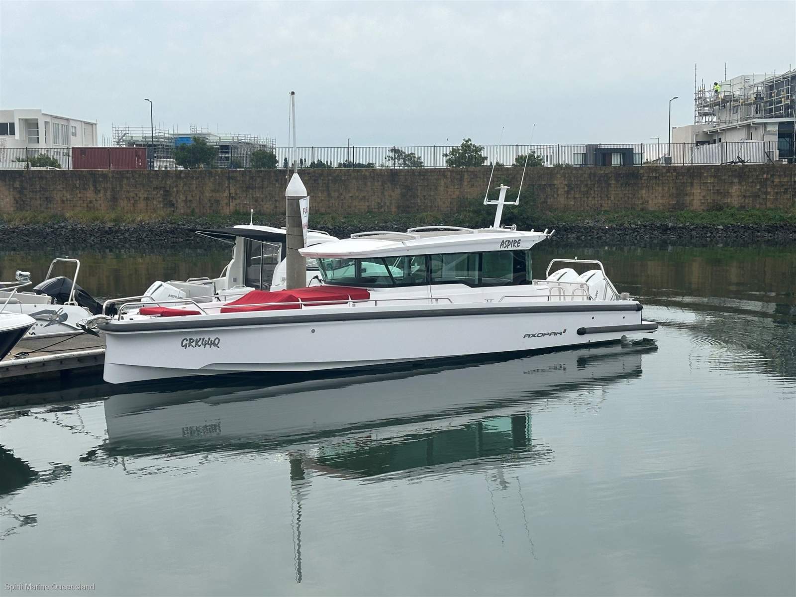 Axopar 37 XC Cross Cabin