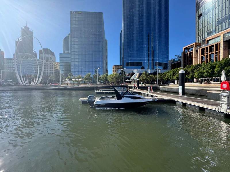 Stejcraft 580 Islander Enclosed Deluxe
