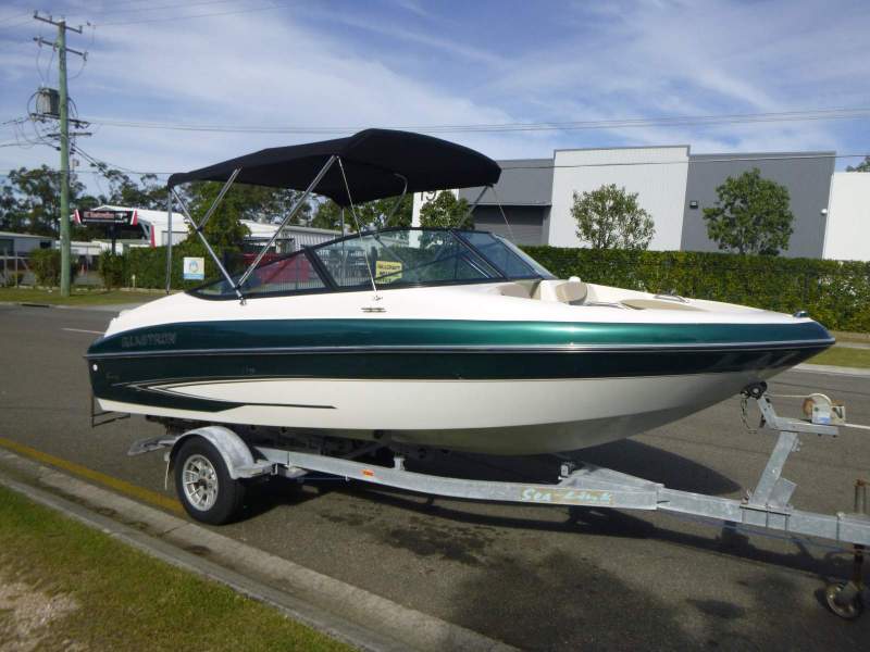 Glastron GXL 185 BOW RIDER