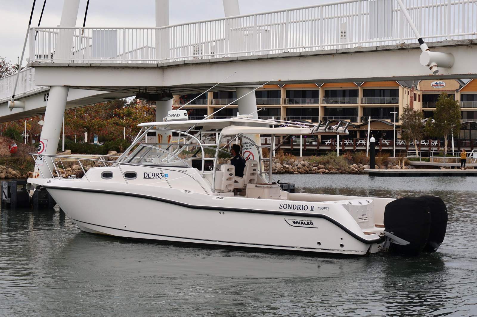 Boston Whaler 305 Conquest - Legendary Capability Meets Coastal Comfort!