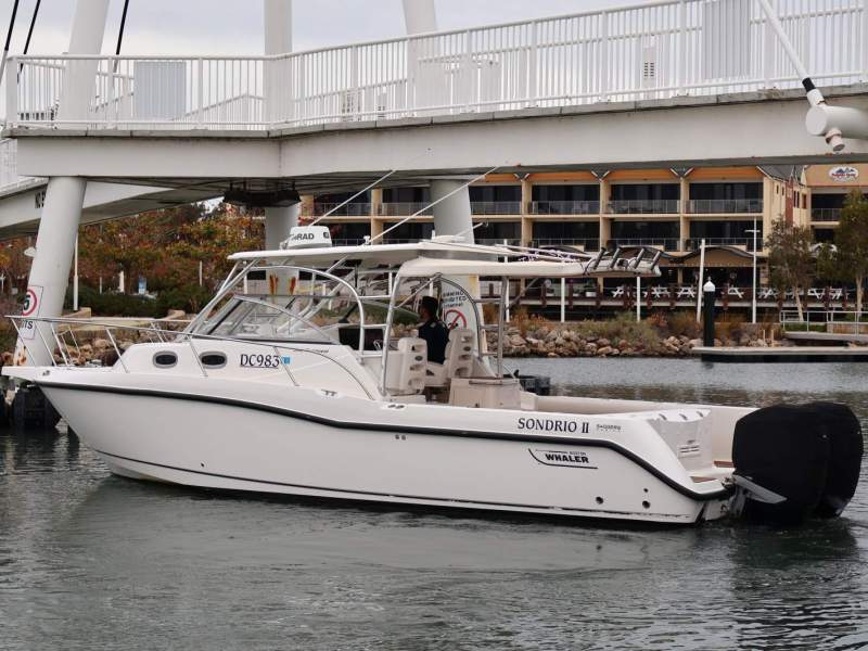 Boston Whaler 305 Conquest - Legendary Capability Meets Coastal Comfort!