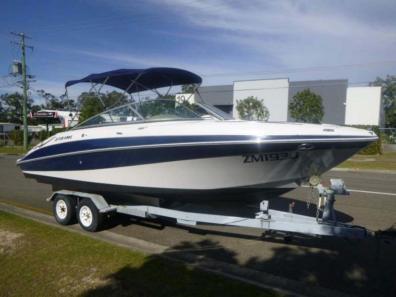 Four Winns Horizon 250 BOW RIDER