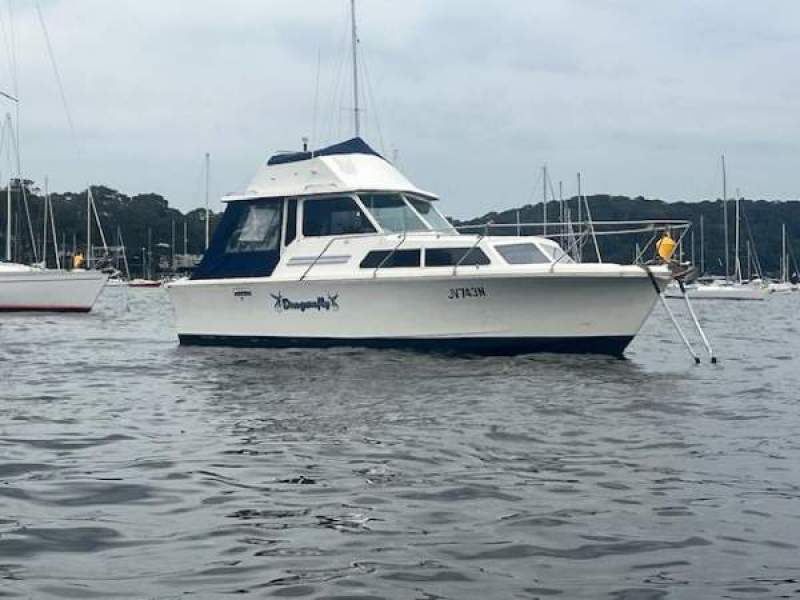 Savage Lancer 26 ft Flybridge