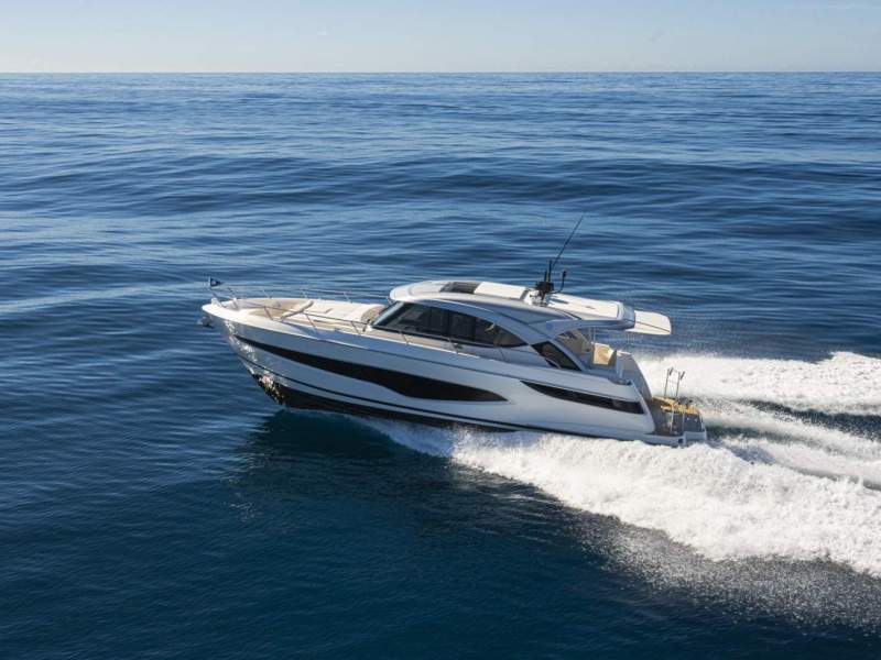 Riviera 4300 Sports Express