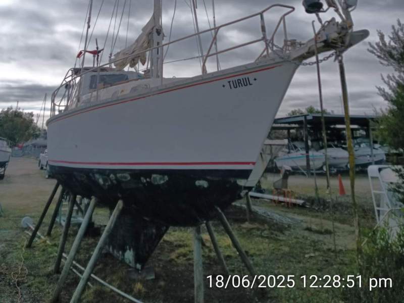 Roberts 345 Pilothouse Steel Cruising Yacht