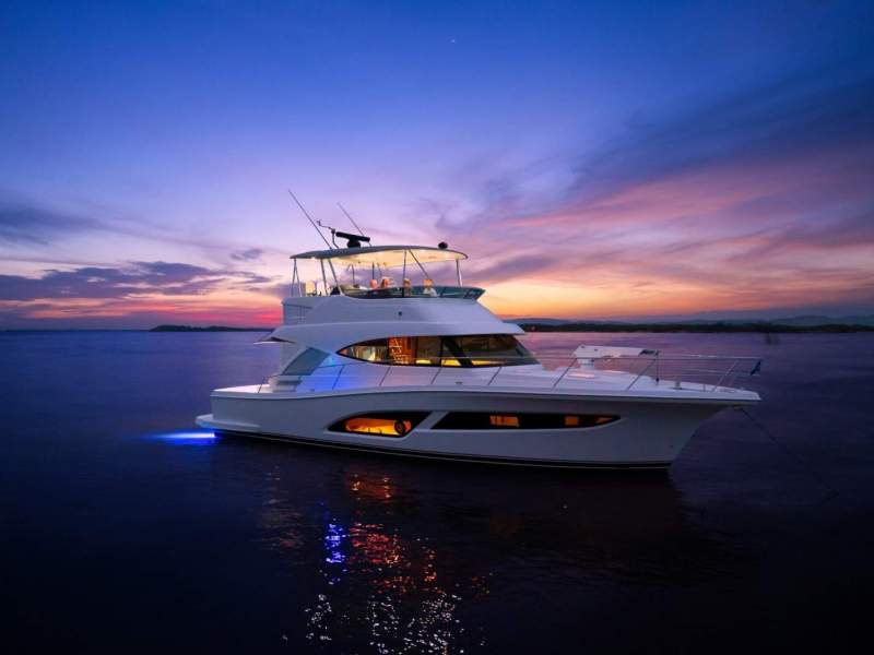 Riviera 46 Sports Motor Yacht