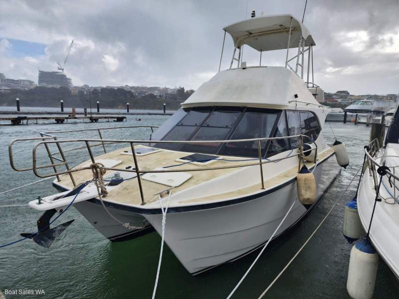 2006 model Custom 9.9m Cat Twin 150Hp Yamaha's