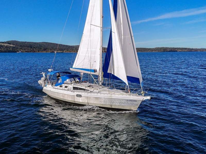 Ovni 385 SIGNIFICANTLY UPGRADED, EXCELLENT CONDITION!