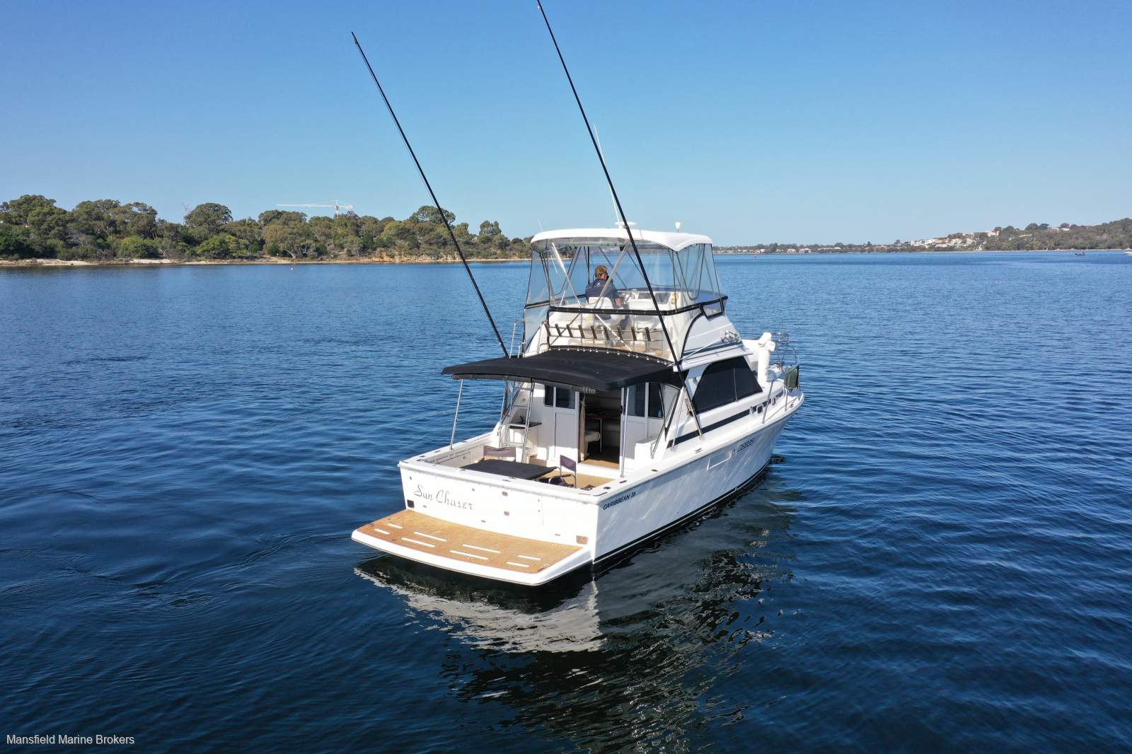Caribbean 35 Flybridge Cruiser Mk II