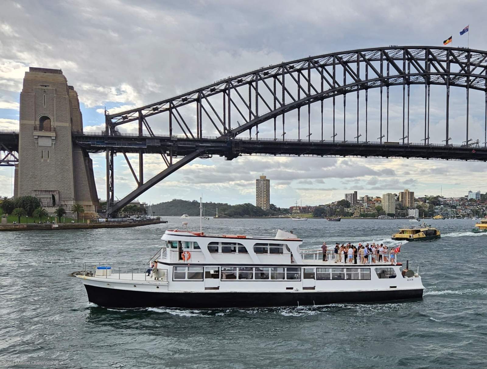 Millkraft 30 M Charter Cruiser