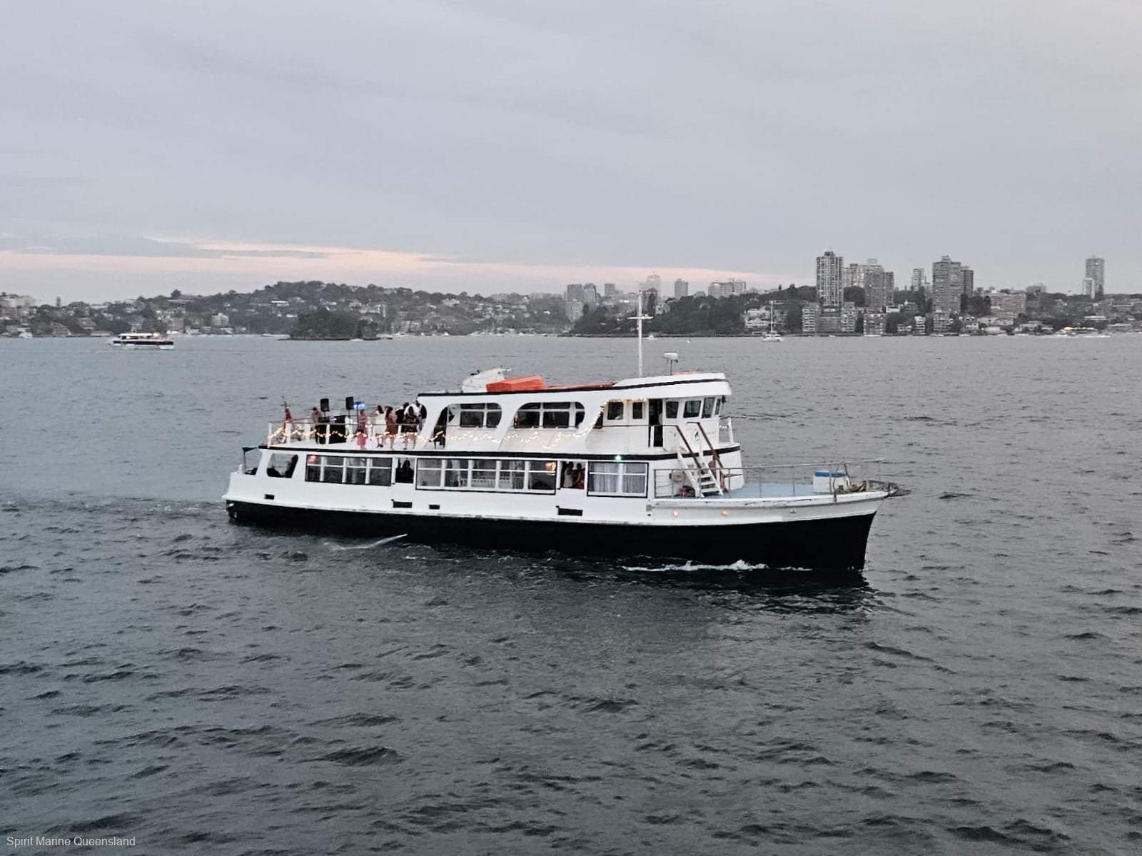 Millkraft 30 M Charter Cruiser