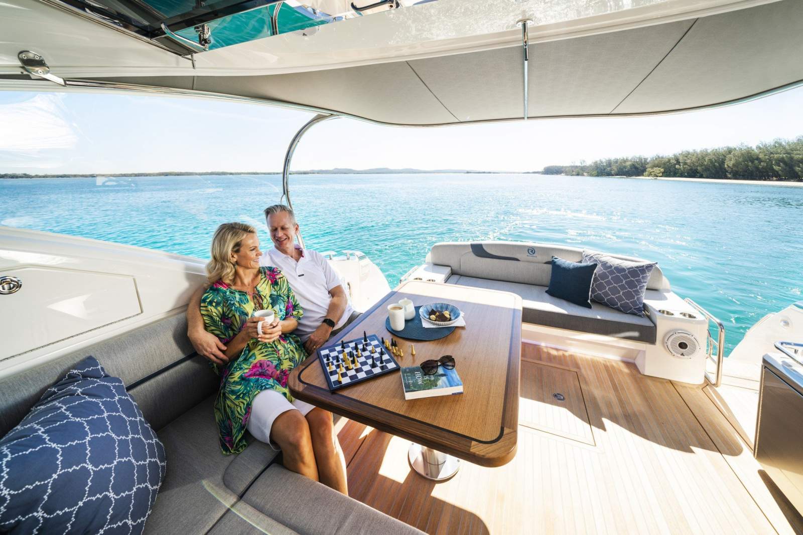 Riviera 5400 Sport Yacht Platinum Edition