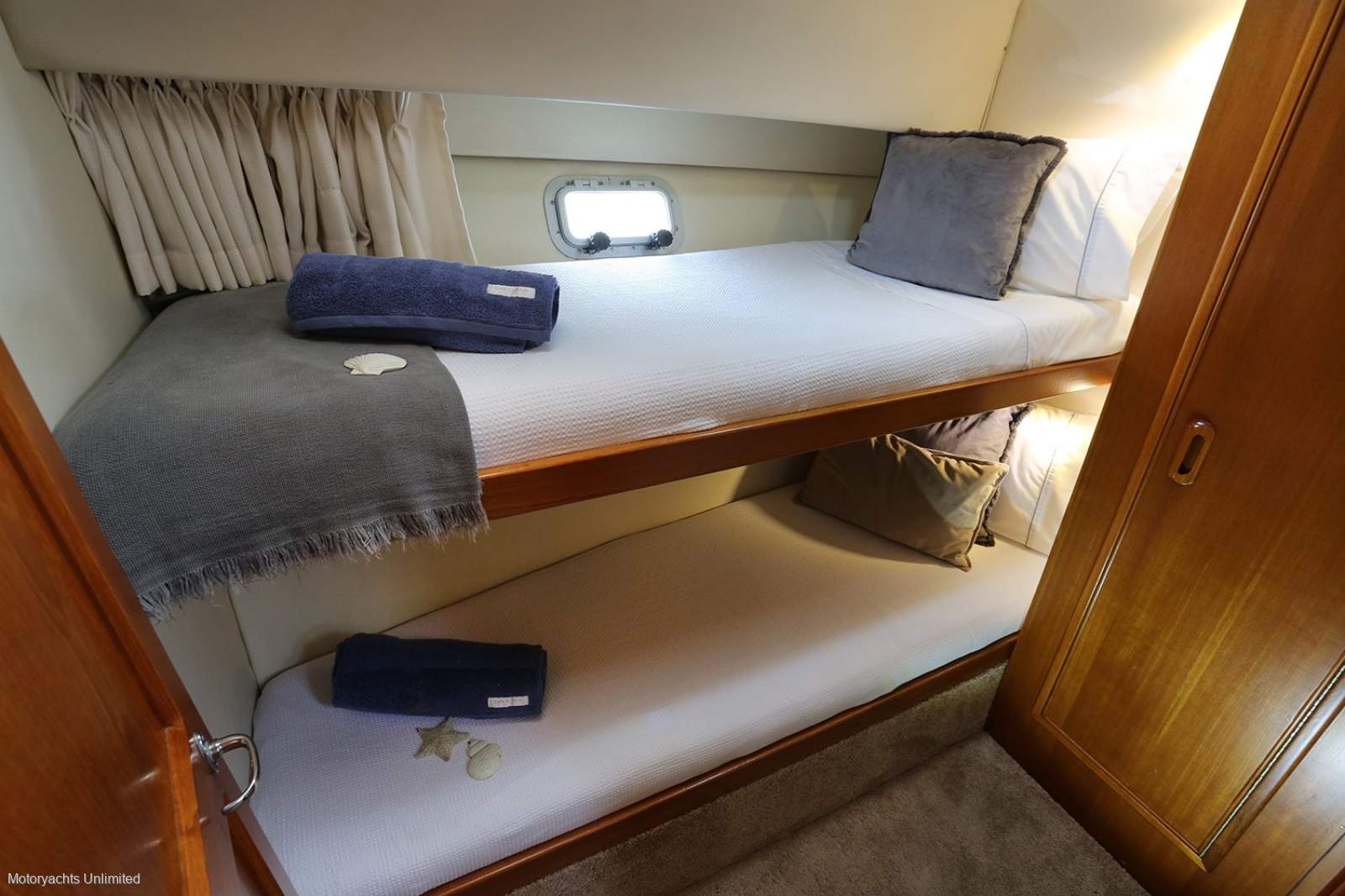 Used Riviera 38 Flybridge. Full Mechanical Annual Services Done Dec ...