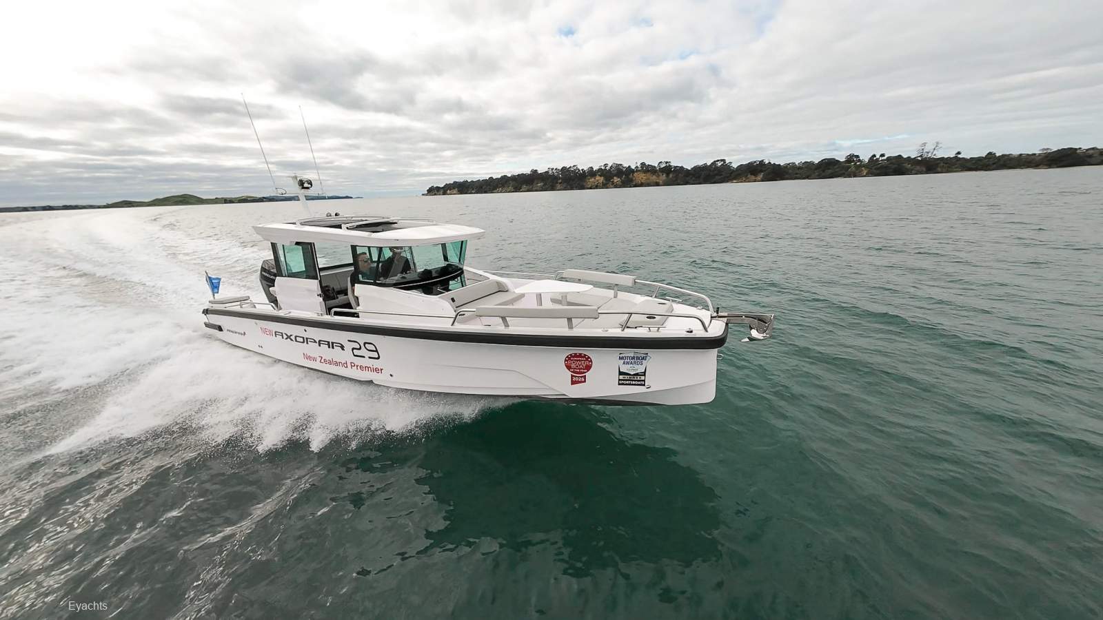 Axopar 29 Cross Cabin