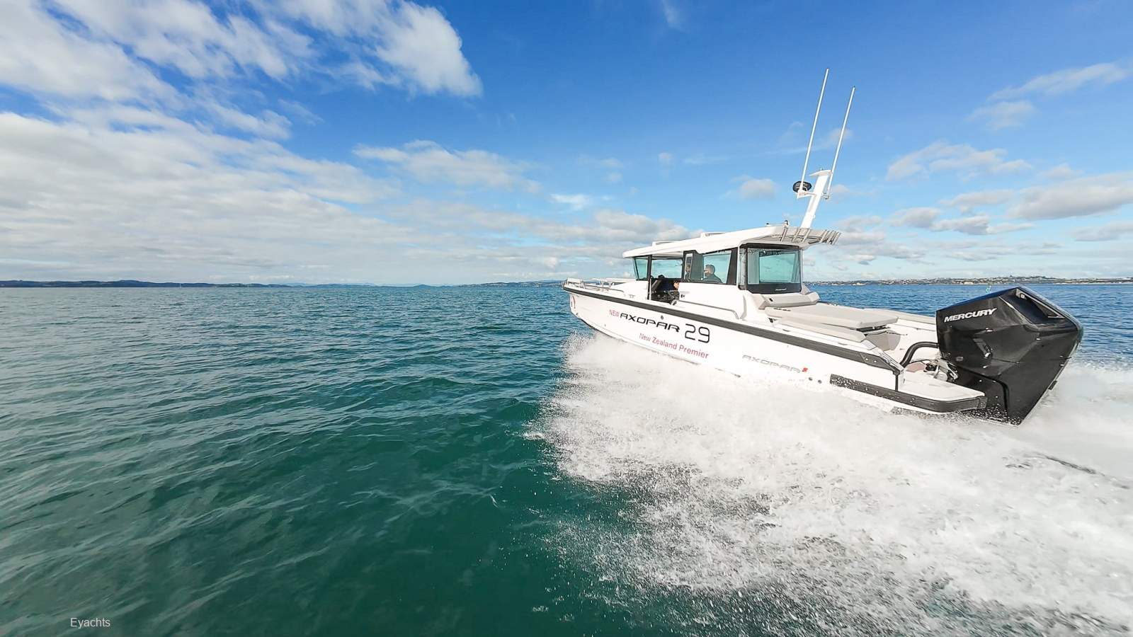 Axopar 29 Cross Cabin