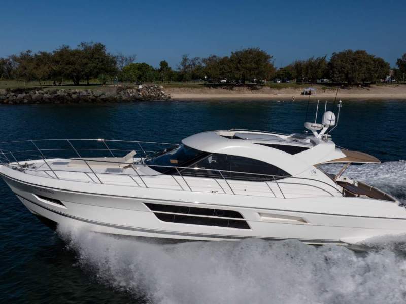 Riviera 5000 Sport Yacht Series II