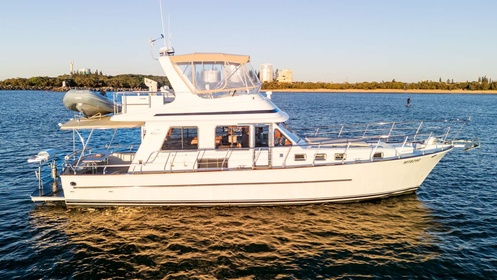 Alaska 46 Flybridge