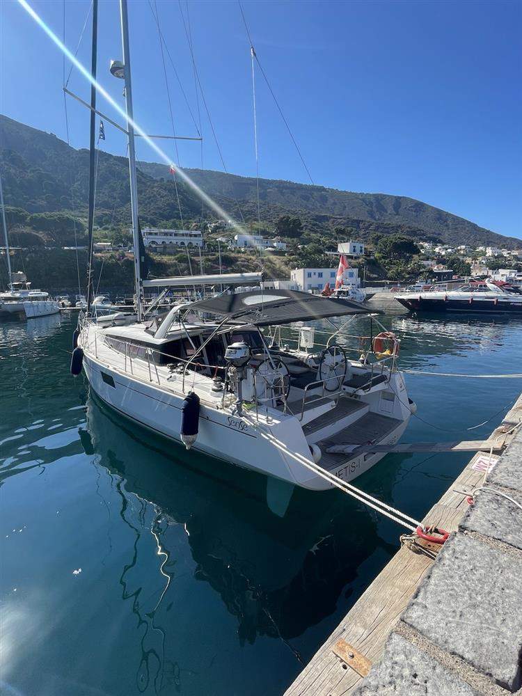 Beneteau Sense 43